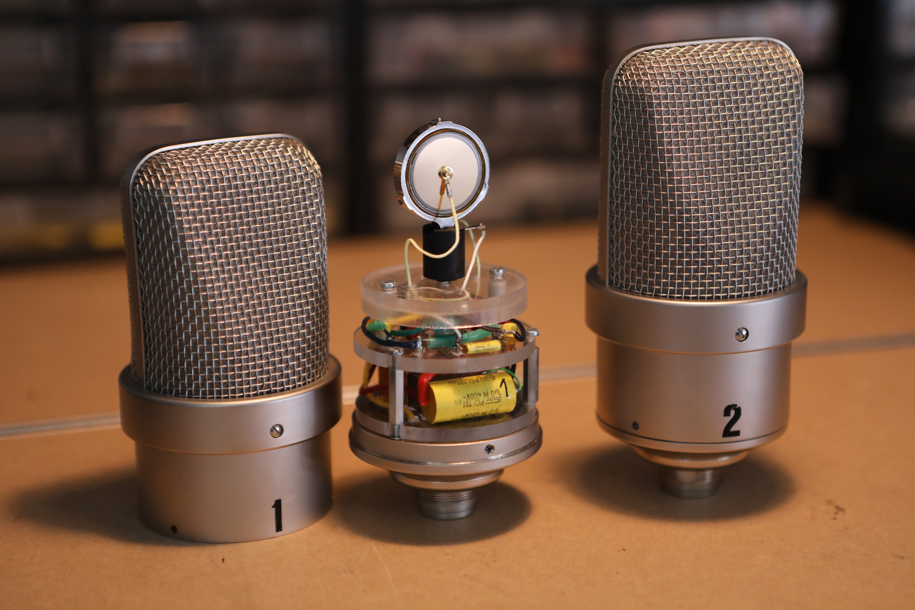 Vintage microphone acrylic CNC milling M49 m7 capsule large diaphragm condenseur tube vintage omni cardio figure of eight 8 bi bidirectionnal tube orchestra room vocals warm high end custom